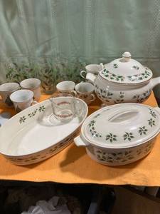 lot 7353 image: Christmas soup terrine casserole dish of our serving dish cups glasses