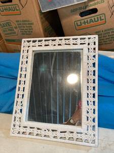lot 7356 image: Mirror 16 12 x 20 12 can be hung
