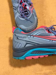 lot 7367 image: SOUCONY EXCURSION TR Women��s size 11