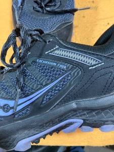 lot 7370 image: SAUCONY run anywhere excursion TR13 size 11