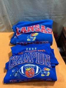 lot 7379 image: t-shirts. KU