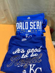 lot 7383 image: T-shirts World Series size large, it��s good to be royals size xxl