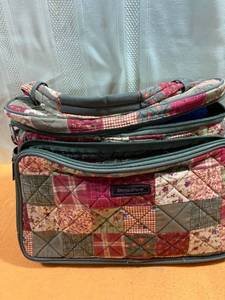 lot 7401 image: patchwork quilt pattern bag. 14 inches long 10 inches high