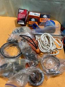 lot 7422 image: Miscellaneous garage items