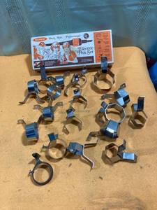 lot 7423 image: Electric pin set and tested with miscellaneous stainless steel