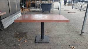 lot 8464 image: 4 Top Orange Stone Top W Metal Base