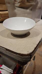 lot 30199 image: (16) White Slanted Catering Bowls&nbsp