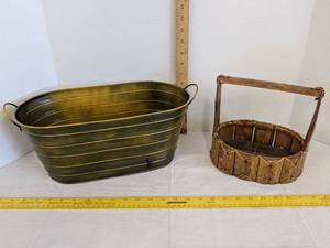 lot 409 image: Metal bucket & Wooden basket made in Philippines