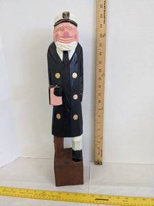 lot 415 image: Carved wooden sea caption 20 T