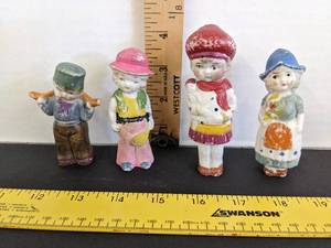 lot 430 image: (4) Japan figurines