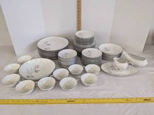 lot 454 image: Royal M Saji china co japan rapture 5236A
