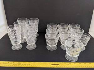 lot 459 image: Vintage big top peanut butter glasses