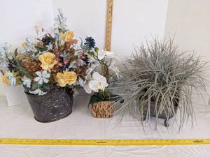 lot 484 image: (3) Planters wfaux flowers
