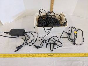 lot 503 image: Various charger