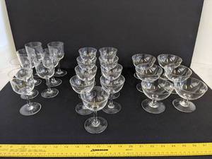 lot 508 image: Matching etched stemware glasses