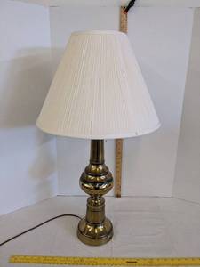 lot 523 image: Metal table lamp