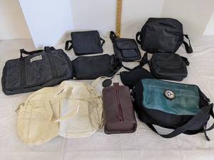 lot 530 image: (10) Empty travel bags