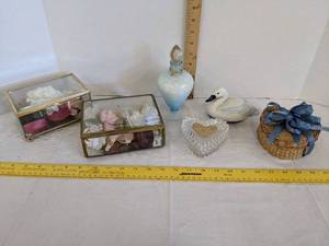 lot 535 image: (2) Jewelry boxes, home decor & vintage perfume bottle