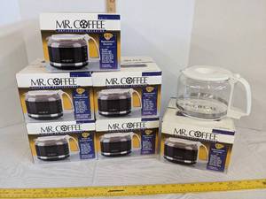 lot 548 image: (6) Mr. coffee replacement decanter