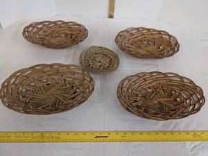 lot 558 image: Woven oval baskets
