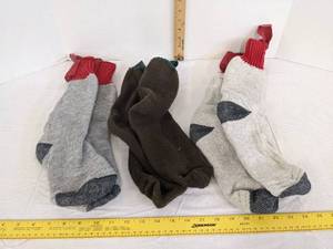 lot 575 image: Battery operated heated socks