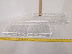 lot 578 image: (2) Metal wire baskets