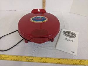 lot 589 image: Santa Fe quesadilla maker
