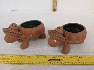 lot 609 image: (2) Sombrero hat turtle salsa bowls