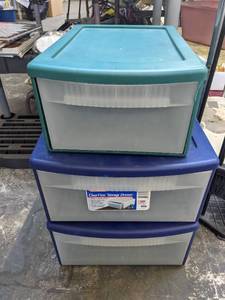 lot 626 image: (3) Storage drawers