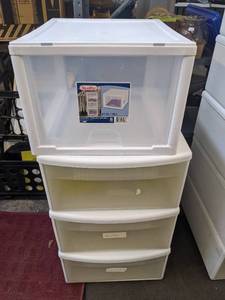 lot 631 image: (4) Storage drawers