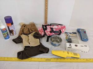 lot 637 image: Dogcat items