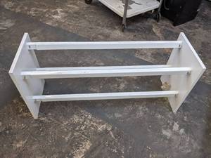 lot 638 image: Extendable shoe rack