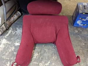 lot 643 image: Backrest pillow whead rest