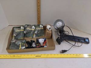 lot 656 image: Light bulbs, head light & adjustable lamp