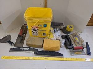 lot 663 image: Painting supplies
