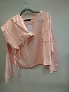 lot 3602 image: size large peach long sleeved sleep shirt and shorts set
