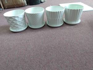 lot 7332 image: Xintao Flower pots