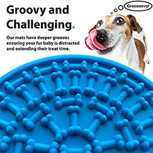 lot 7498 image: BILLIE BEAN 2 Pack Dog Lick Pad, Strong Suction Dog Lick Pad, Large and Small Dog Lick Pad, Our Dog Lick Pad is a Bathing Bowl YELLOW AND GREEN