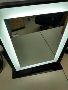 lot 9447 image: Square Makeup Mirror 18 Tall