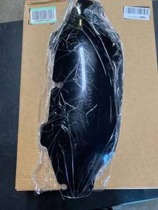 lot 1609 image: Vent Shade