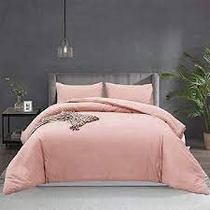 lot 1518 image: Plush Comforter