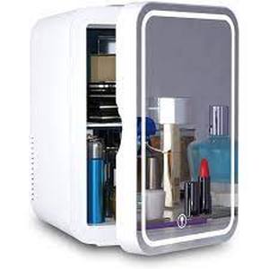 lot 1583 image: COOSEON Mini Fridge