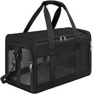 lot 1628 image: Mancro Pet Carrier
