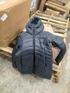 lot 3788 image: Woman Size Small Black Columbia Coat