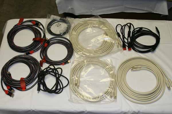 lot 5424 image: Box of cables