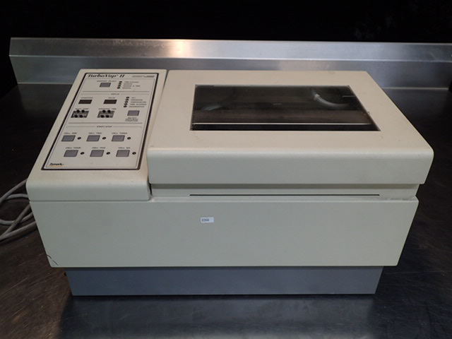 lot 189 image: Waters 486 Tunable Absorbance Detector M486