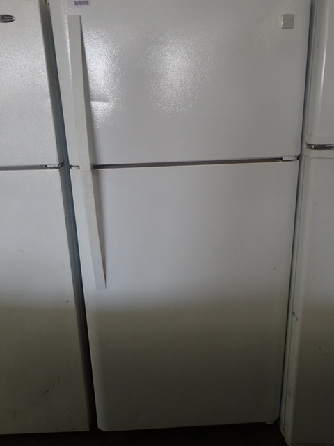 lot 6602 image: Kenmore cross-top refrigerator freezer combo