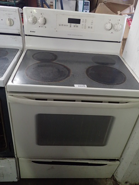 lot 6611 image: digital timer style electric flat top stove
