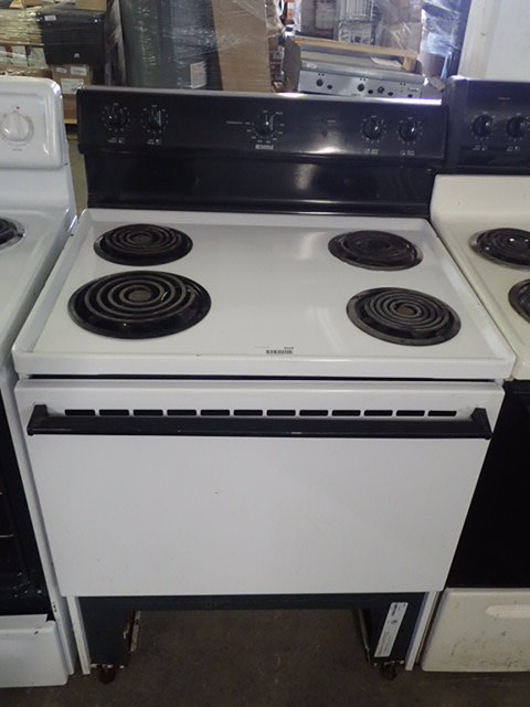 lot 6618 image: Electric stove