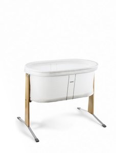 lot 3038 image: BABYBJORN Cradle - White, 31x23x26 Inch (Pack of 1)
